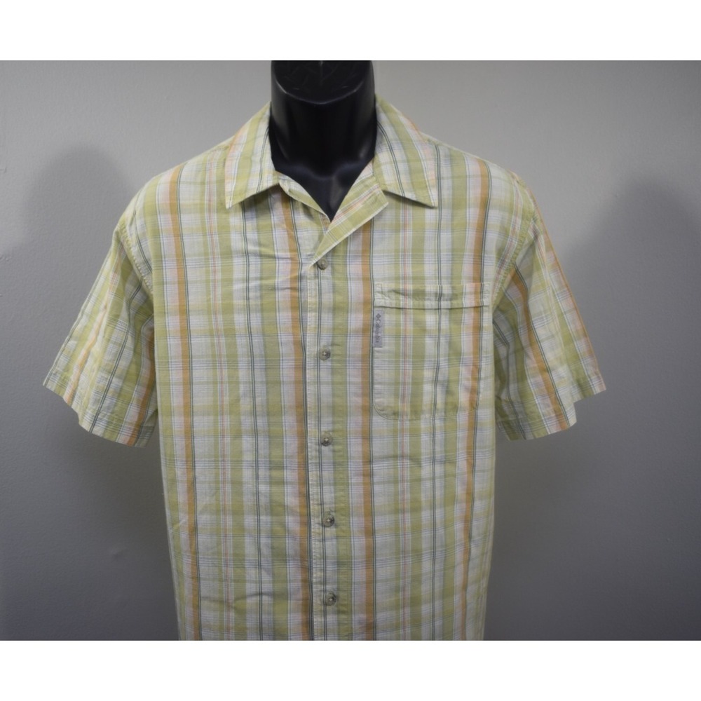 Columbia Hiking Button Up Plaid Short Sleeve Front Pocket Fishing Mens Medium